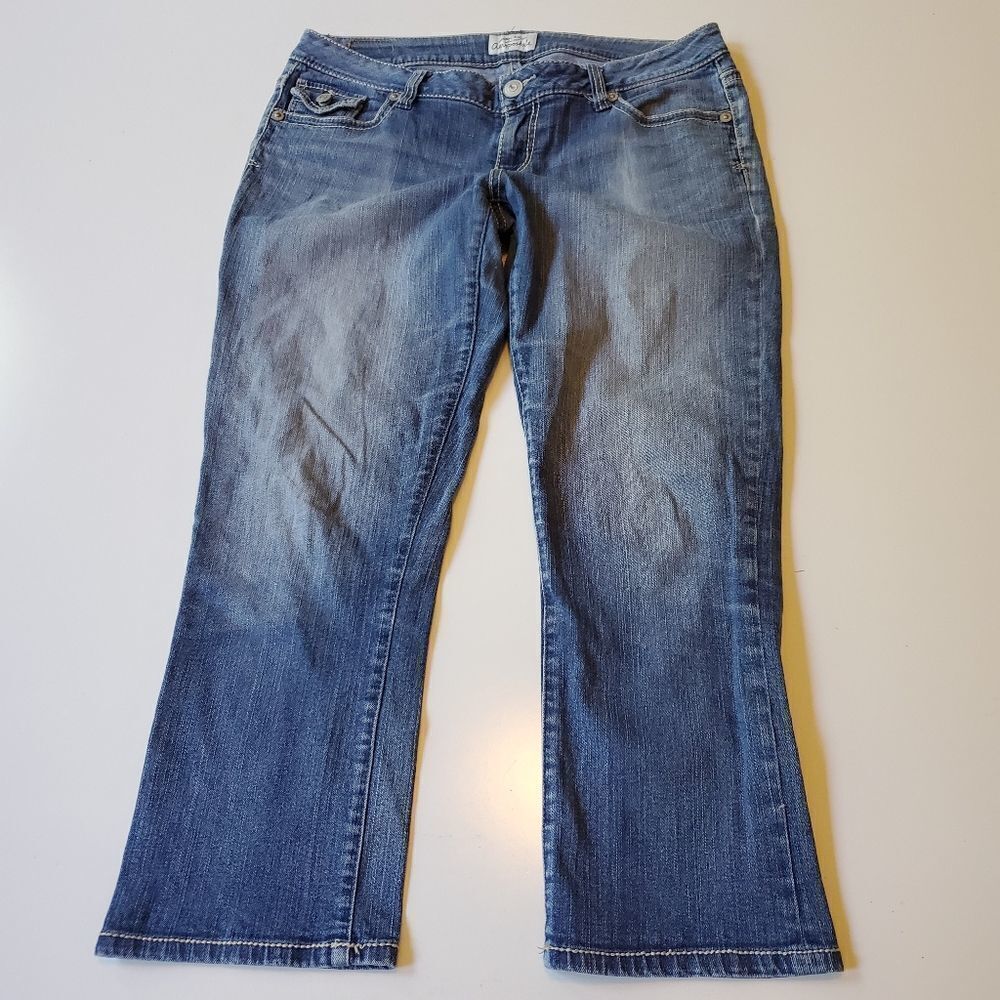 9 10 AEROPOSTALE BAYLA SKINNY CAPRI CROP CROPPED SHORT BLUE DENIM JEANS